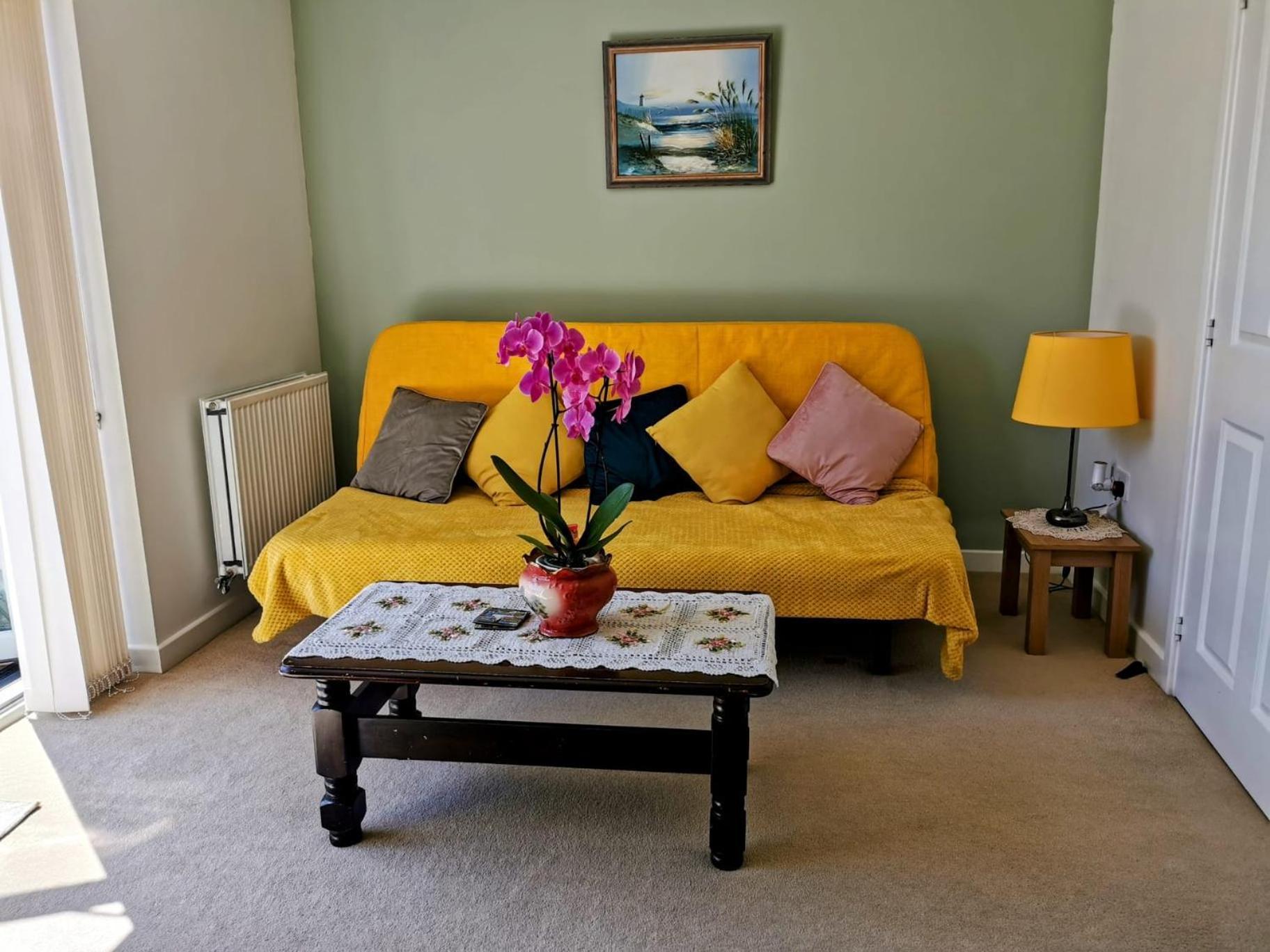 House With Breath Of Fresh Air Holiday home Bloxwich